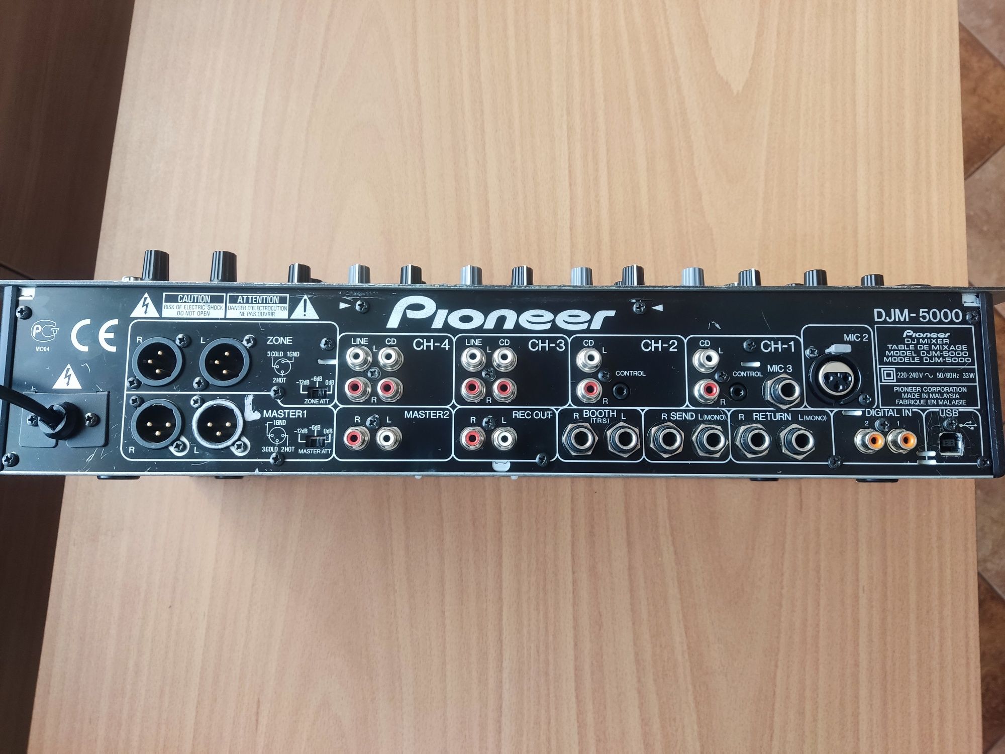 Pioneer DJM 5000 (не djm 900, не xone)