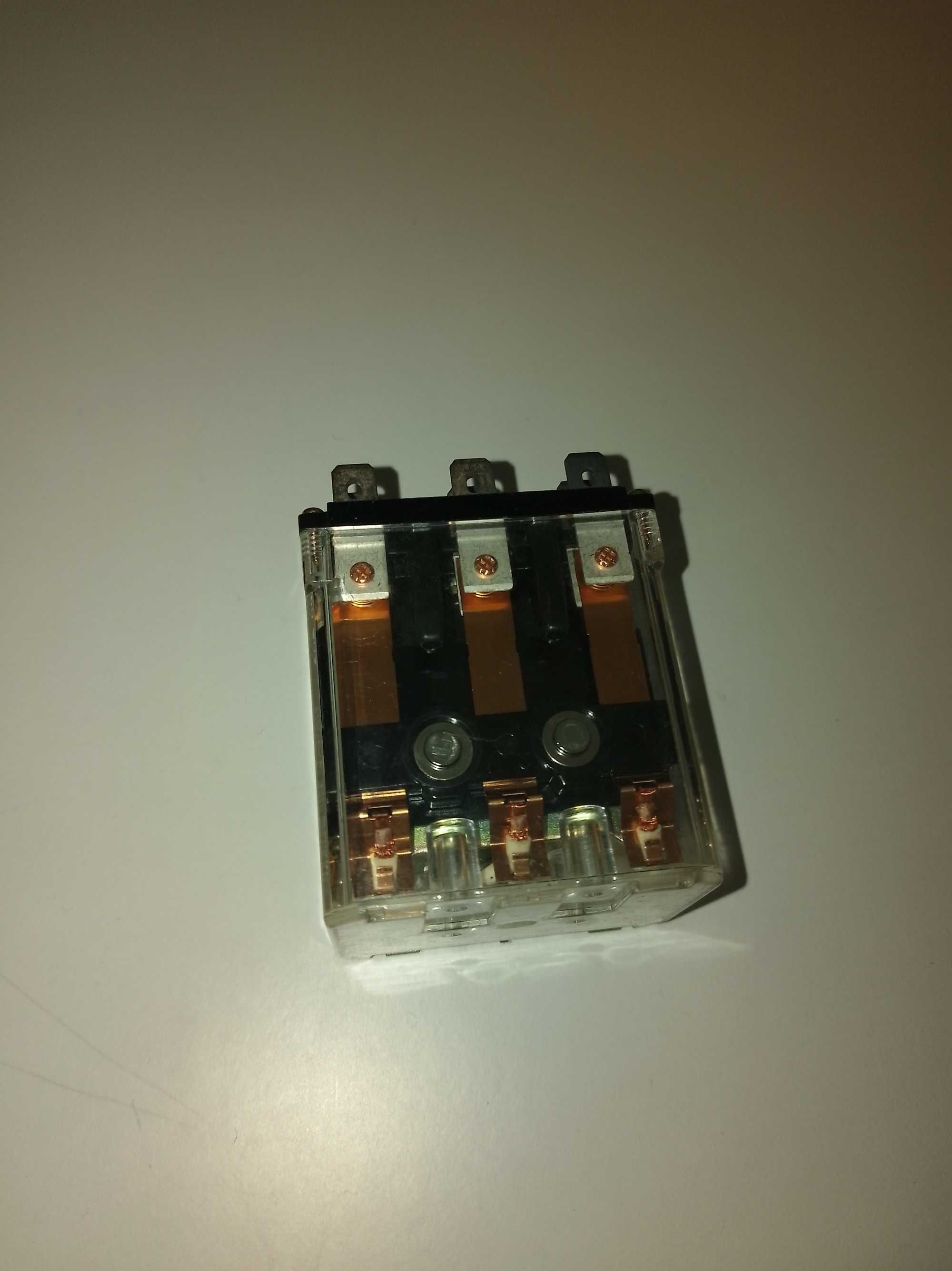 Реле MATSUSHITA AP3144, HC4-AC100V / HC4AC100V, 3A 250V AC, Relay