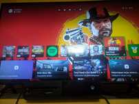 Продаю Xbox one  350 gb + 2 джойстика