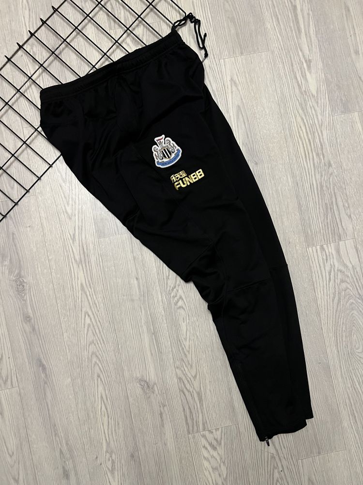 Спортивні штани Puma Newcastle Track Pants L Пума