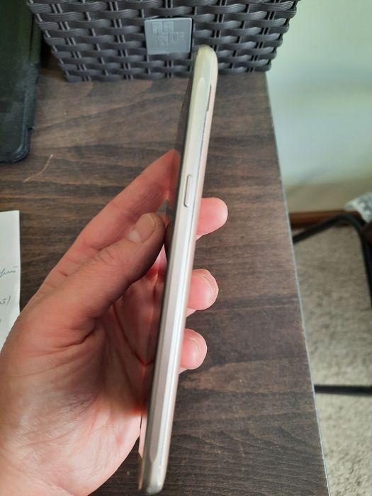 Телефон Samsung на 2 картки