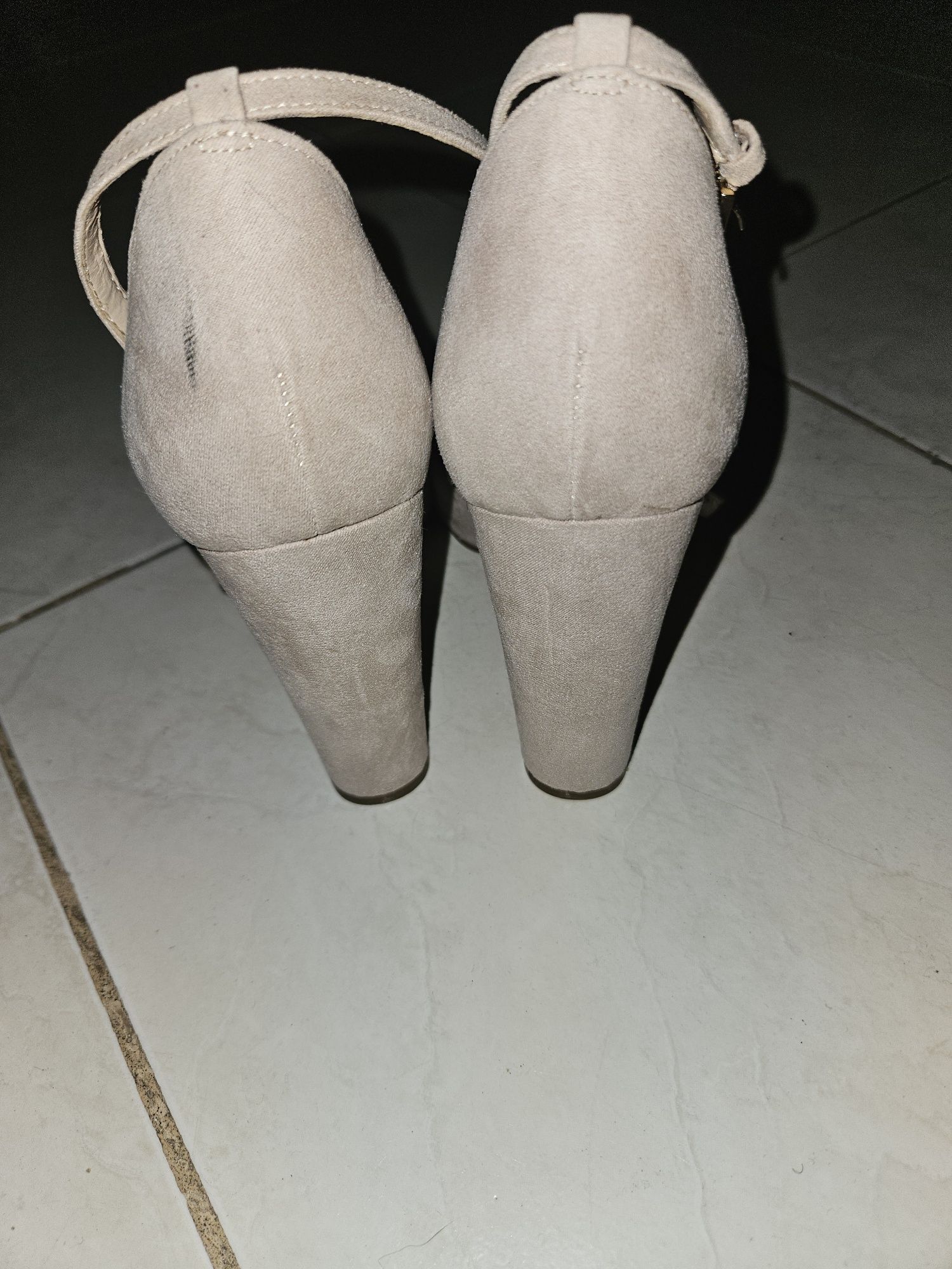 Sapatos senhora 38