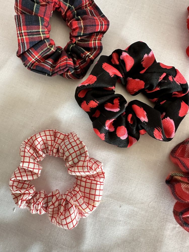 6 scrunchie motifs vermelho
