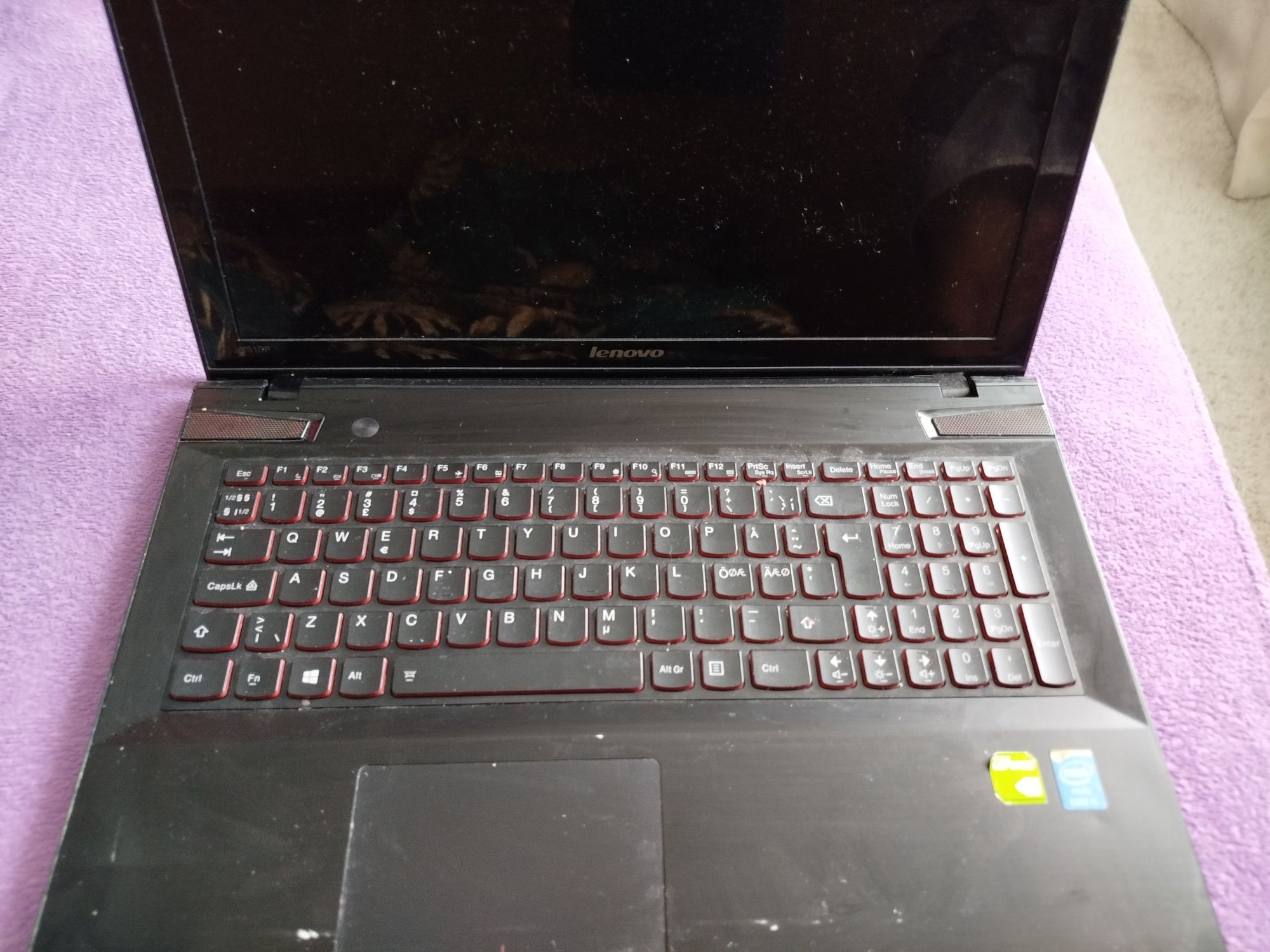 Laptop Lenovo gamingowy Czytać opis!