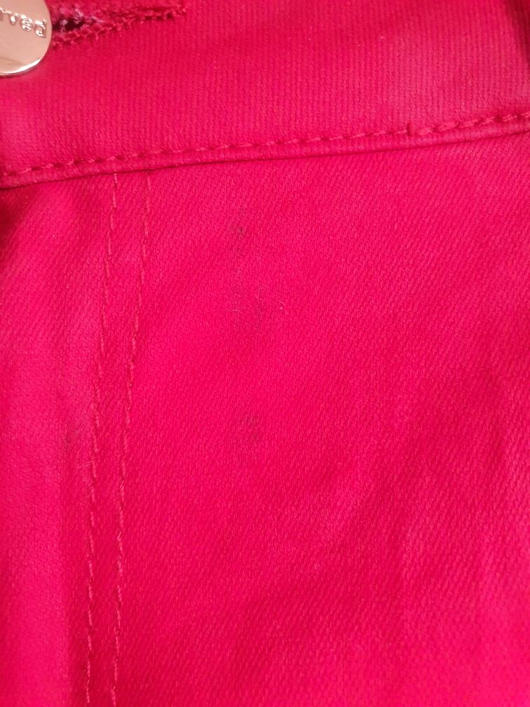 Spodnie czerwone Reserved