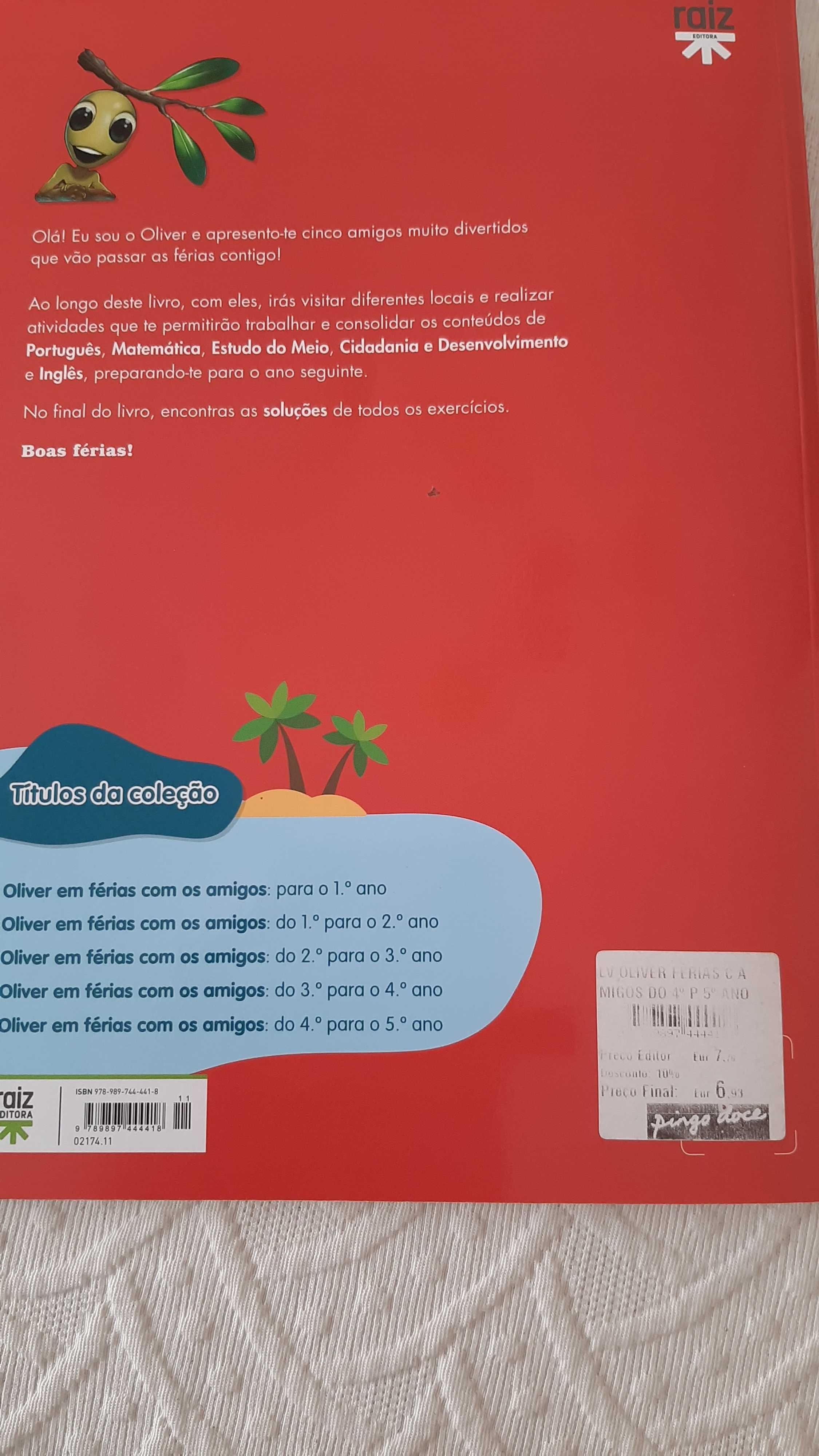 Livro em férias com os amigos