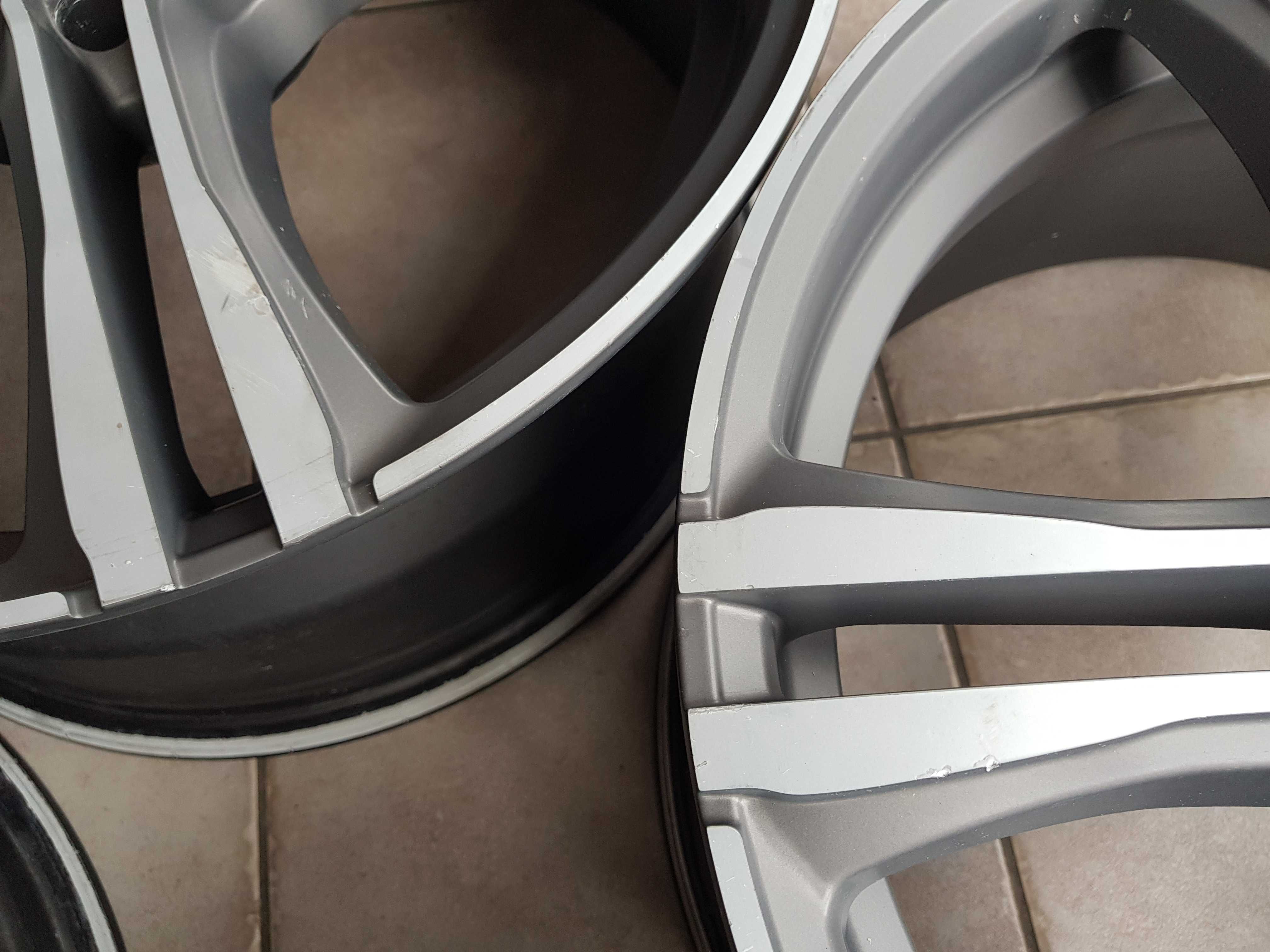 Felgi aluminiowe OZ Racing 8x18 et48 5x112 VW Golf Skoda Octavia Audi
