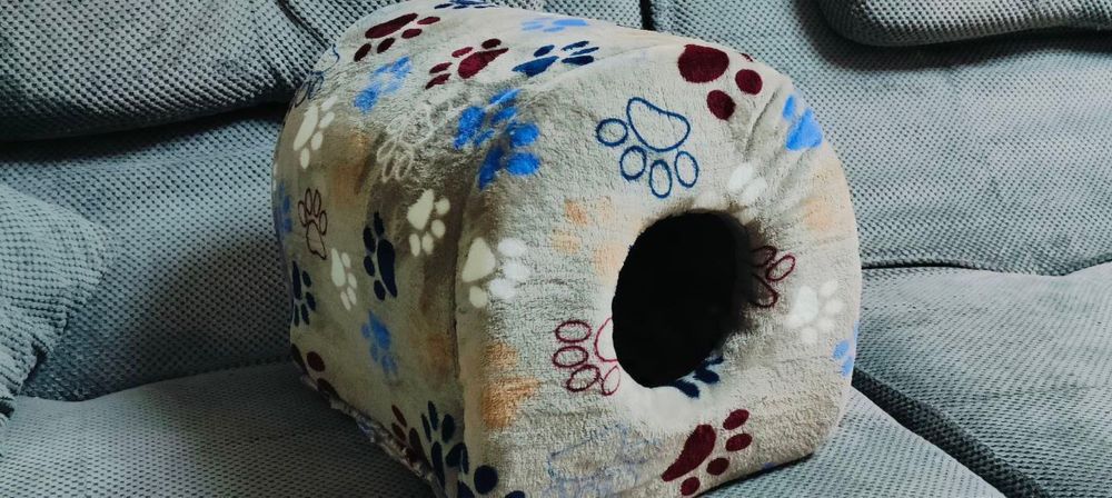 Будиночок, домик для собак та котів