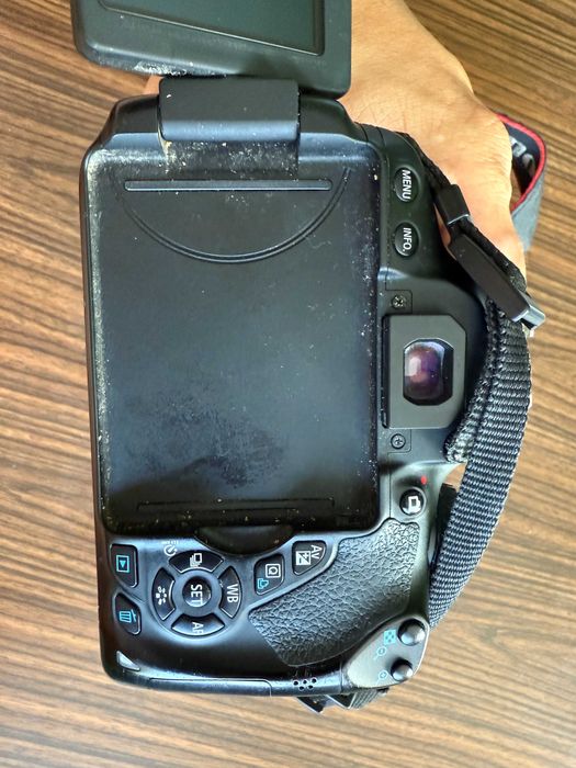 Canon 650D + obiektyw SIGMA 17-70mm 1:2.8-4 DC 72 Made in Japan