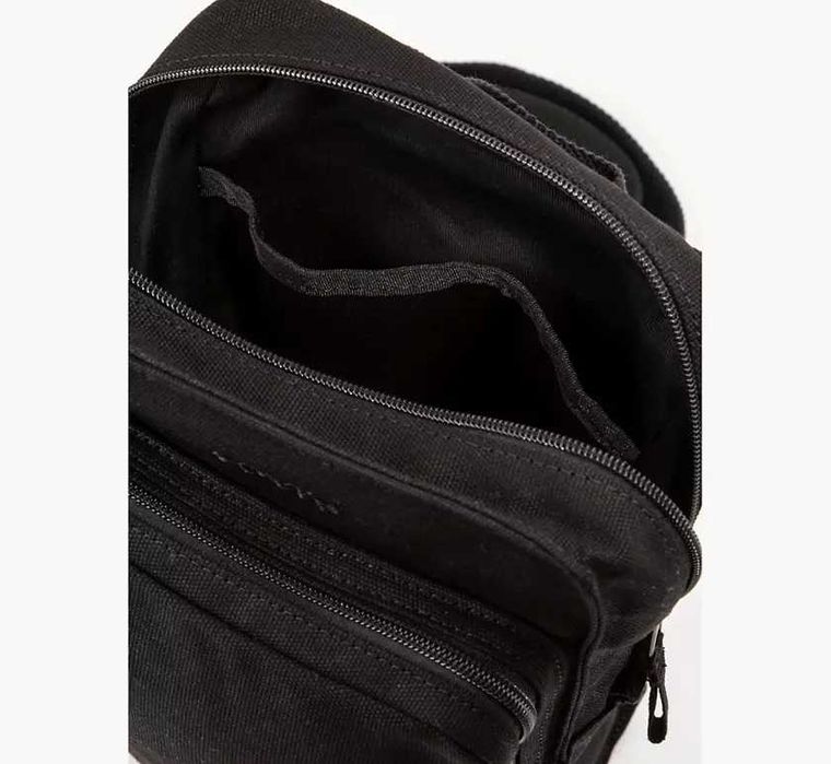 Levi's® Zip Sling Bag. Сумка UNISEX слинг через плечо. Оригинал.