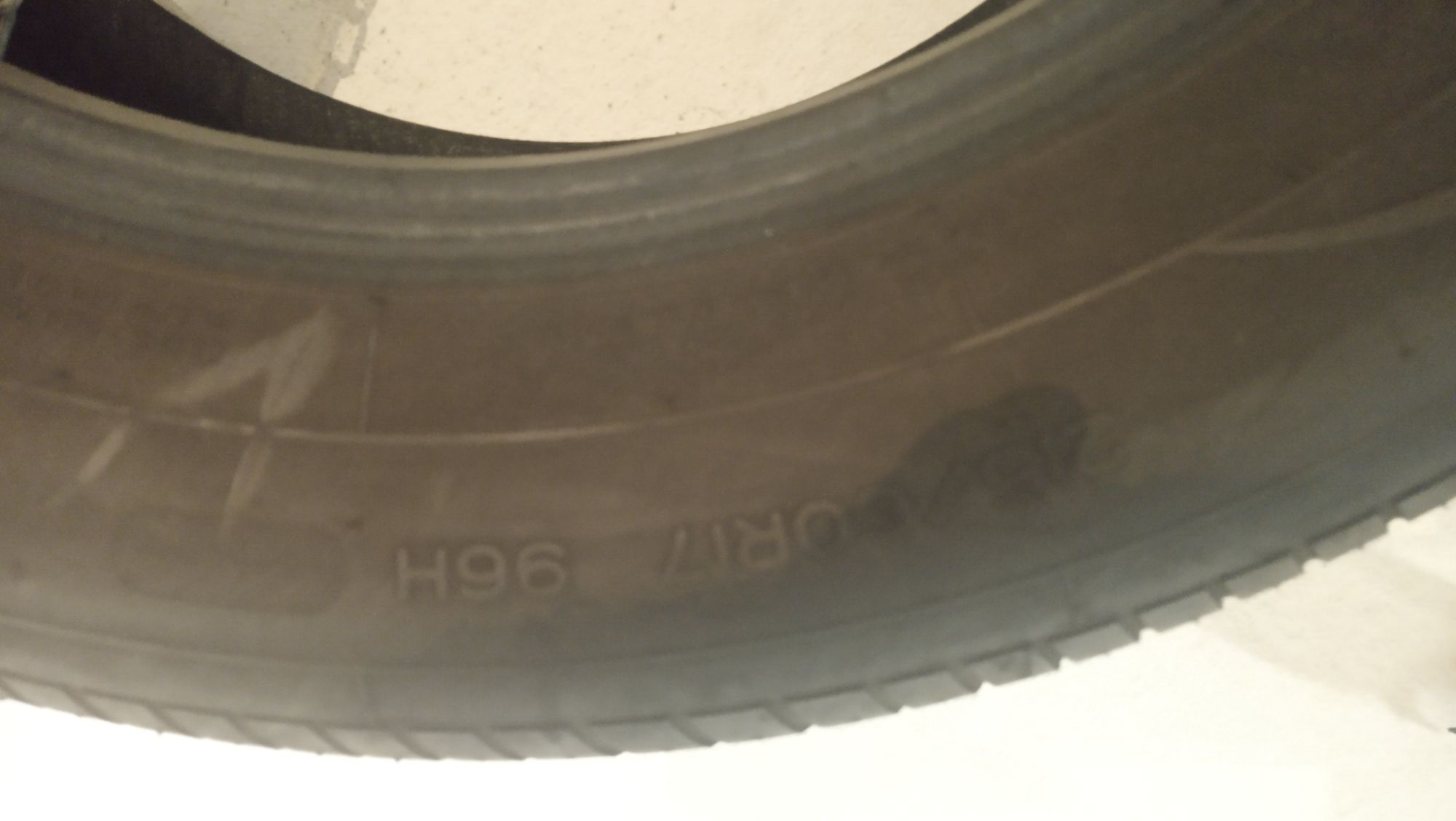 Pneu 215/60 R17 marca nankang as-1