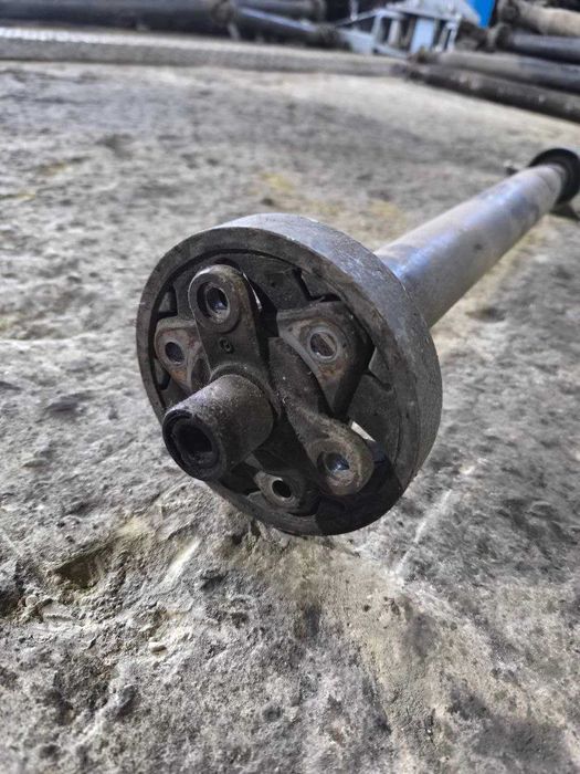 Карданний вал Mercedes-Benz W124 2.5D АКПП