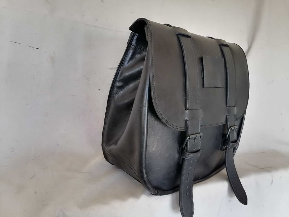 Alforge/mala artesanal em couro 4mm.