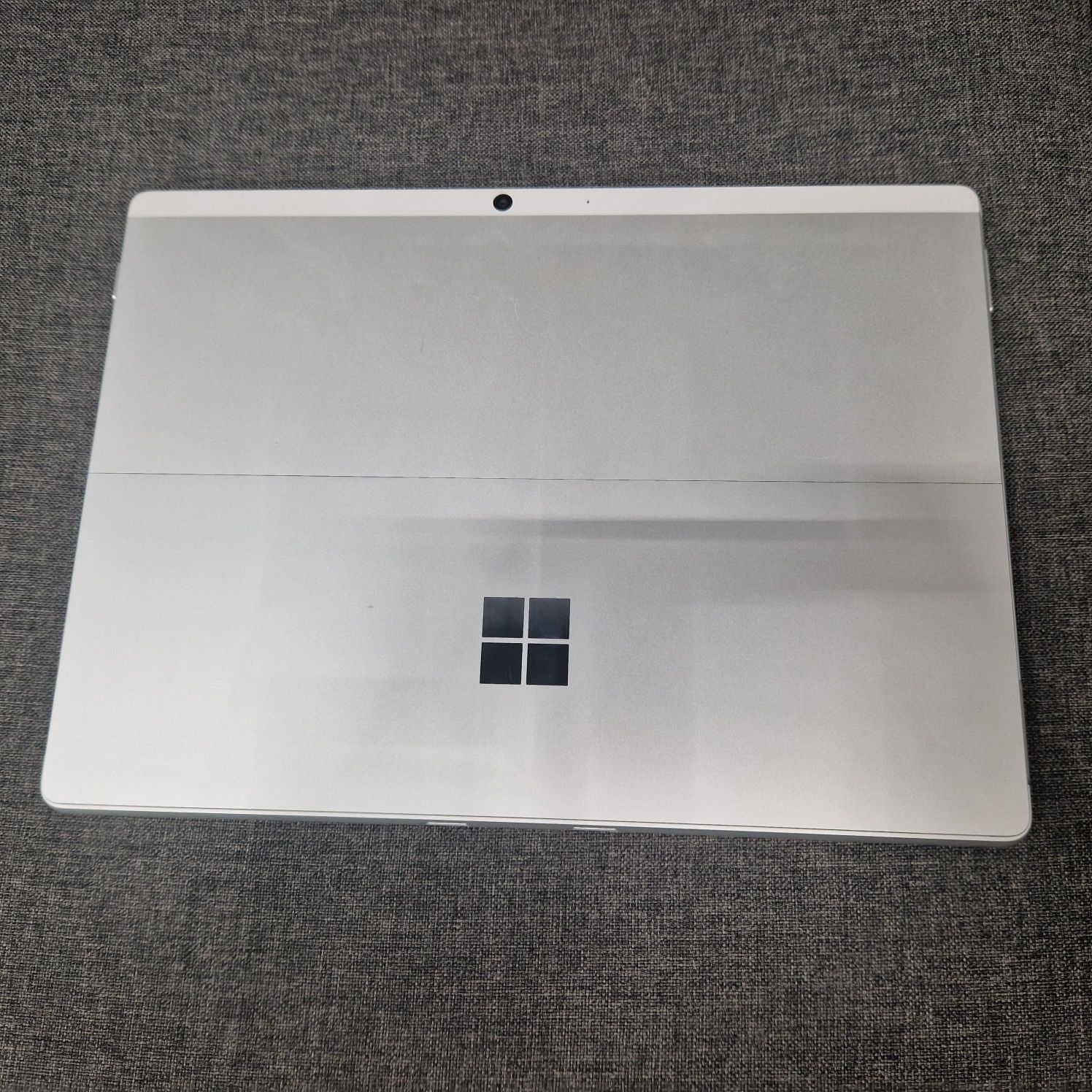 Продам Планшет-Ноутбук Microsoft Surface Pro 8 13" 2k/i5-1145g7/8gb