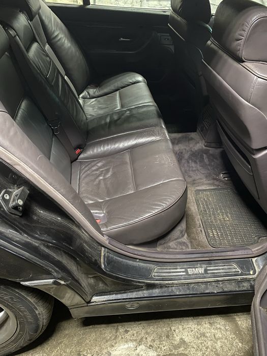 Продам автомобіль BMW E38, 740I, 3.0, акпп, читайте опис.