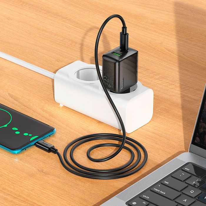 Сетевое зарядное устройство Hoco CS25A PD/QC 20W с кабелем в комплекте