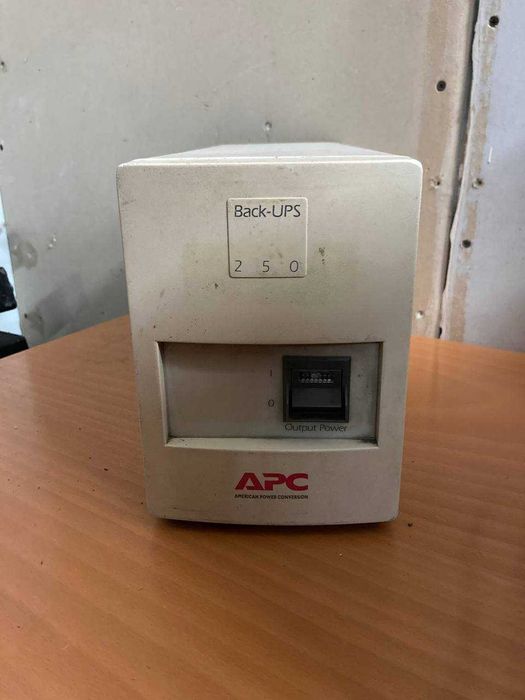 Безперебійник ДБЖ APC Back-UPS 250I — без акумулятора
