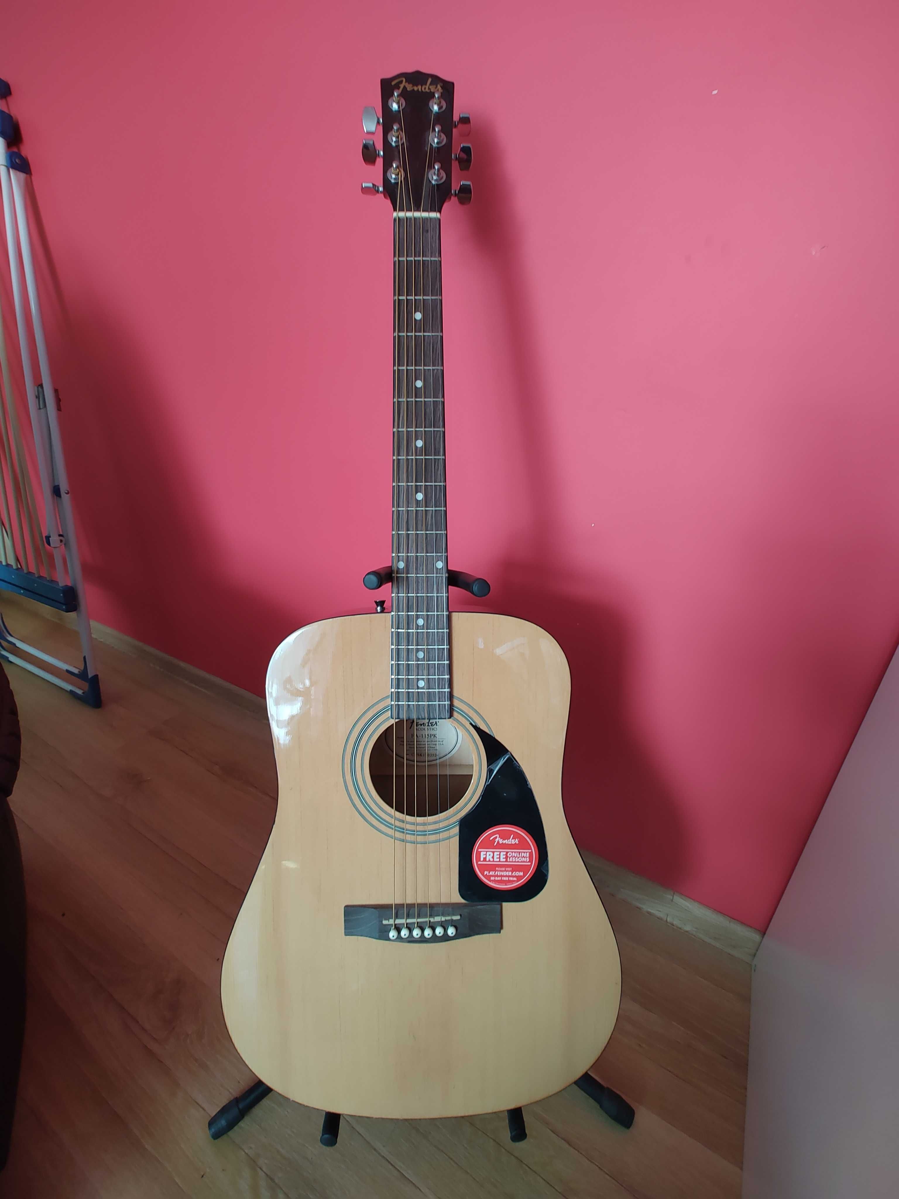 Gitara akustyczna Fender (nowa) z futerałem.