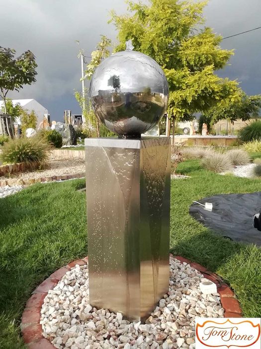 FONTANNA ogrodowa. Fontanny ogrodowe. Fontanna ze stali nierdzewnej.