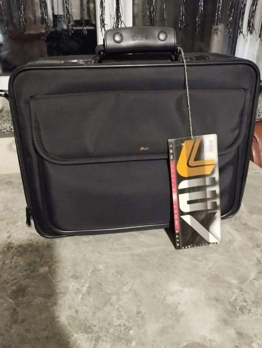 Продам сумку для ноутбука