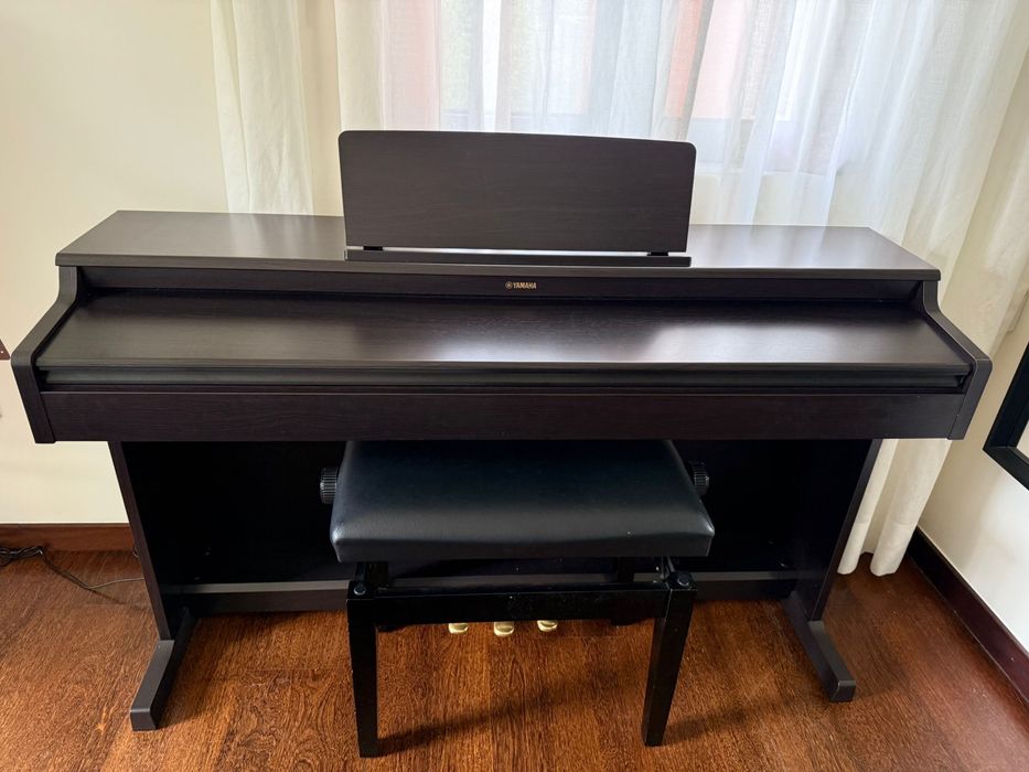 Piano em excelente estado