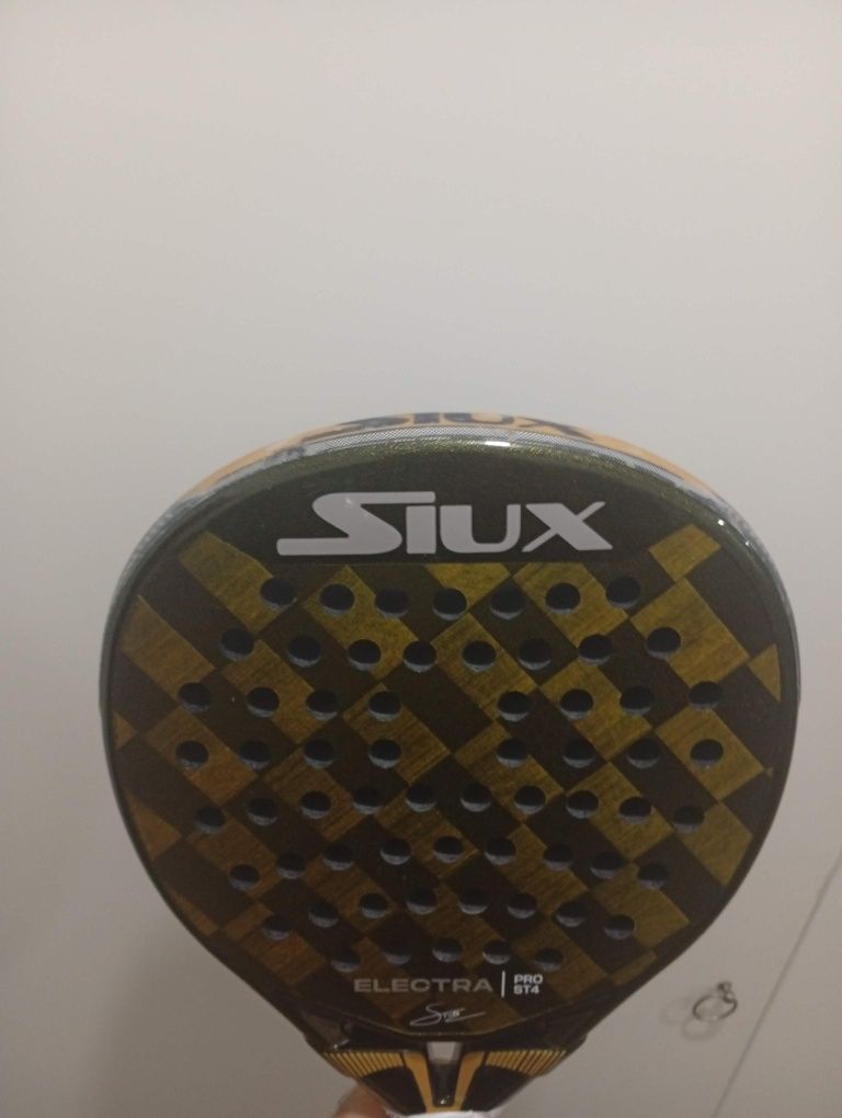 Raquete Siux ST4 2025