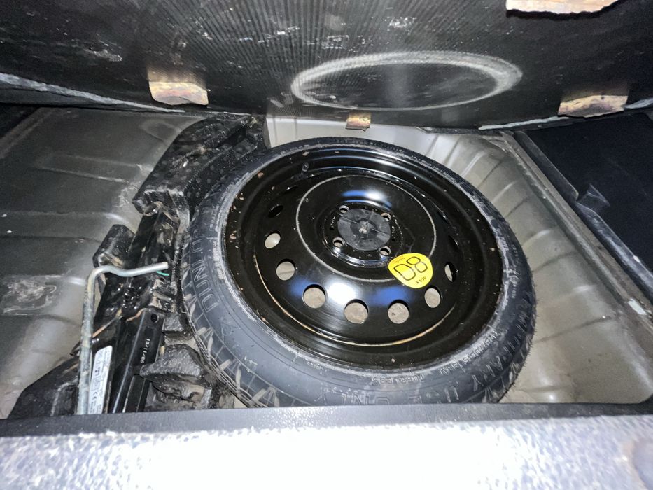 Nissan note 1.6 бензин