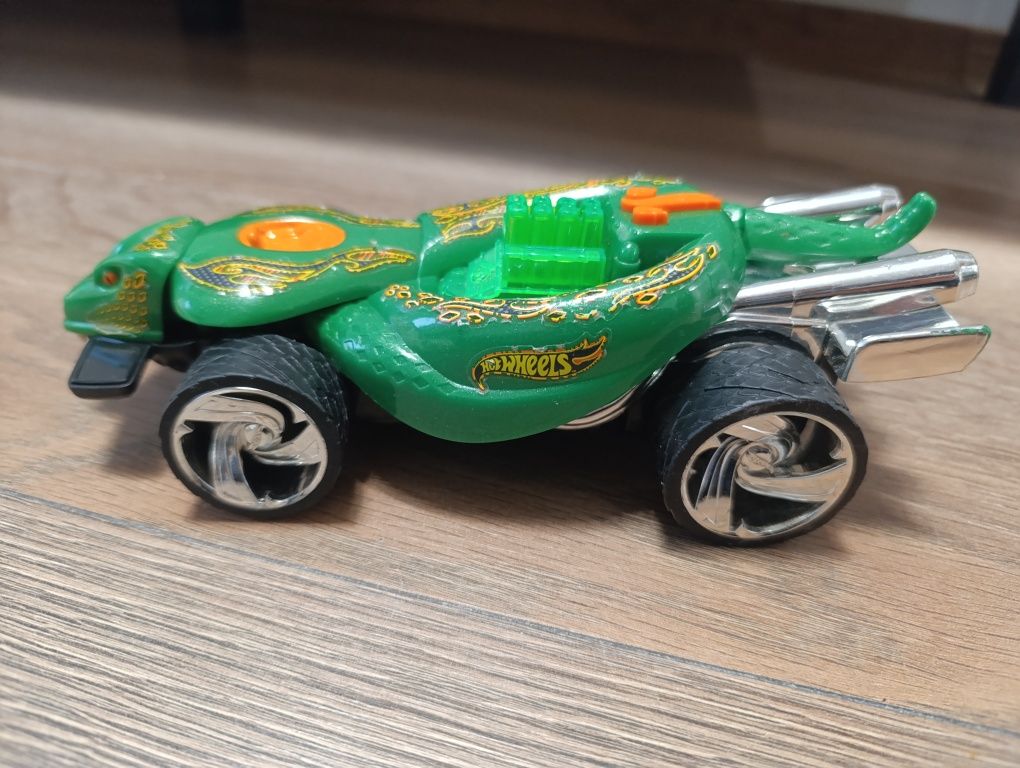 Autko Hot wheels Turboa Kobra z napędem bdb