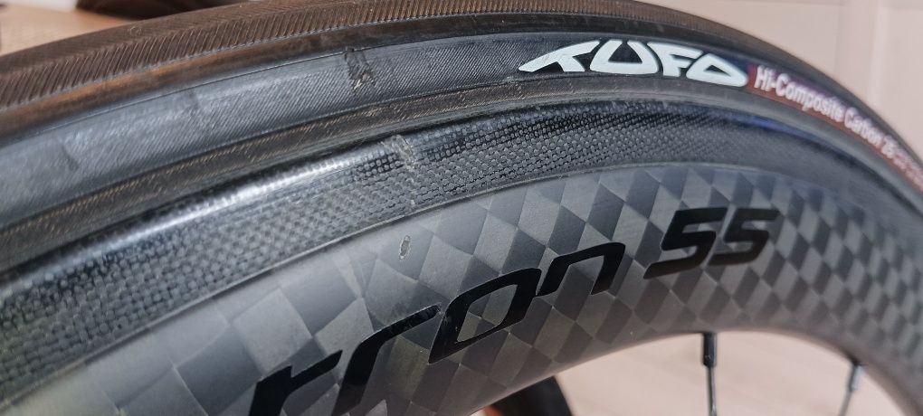 Koła szosowe carbon 50 mm z szytkami Tufo