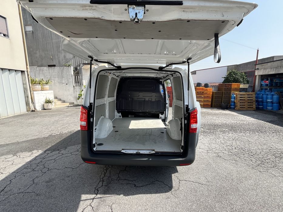 Mercedes Vito 111 Long campvan
