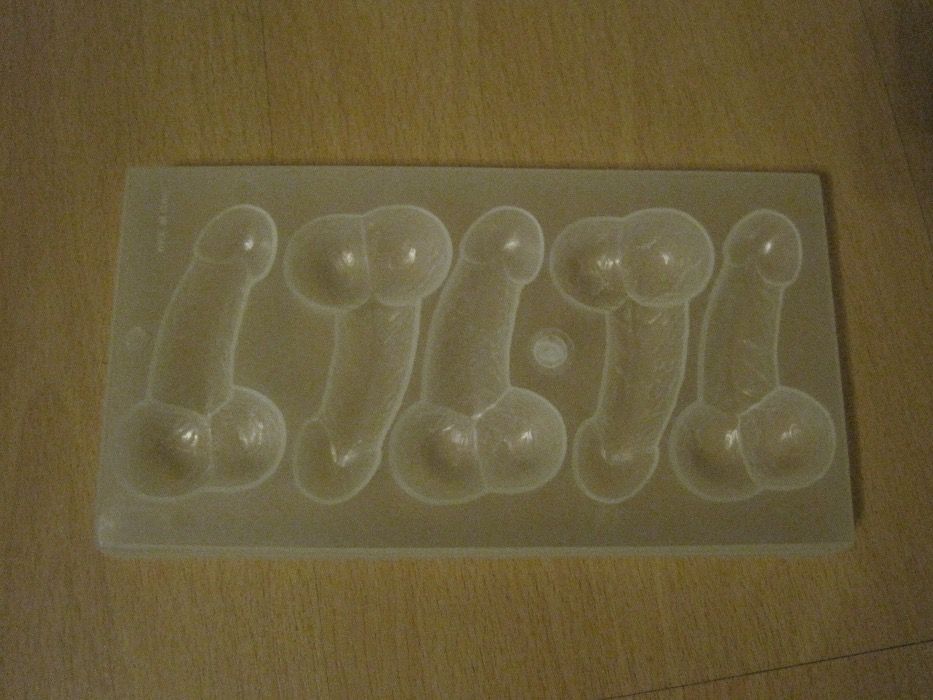 Na wieczor panienski -nowe rzeczy:welon na grzebyku rozowy,formy do lo