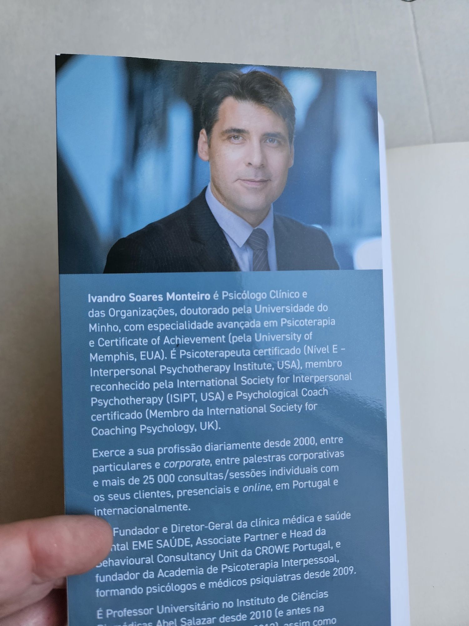 Livro Mudamos Pelo Que Fazemos Novo