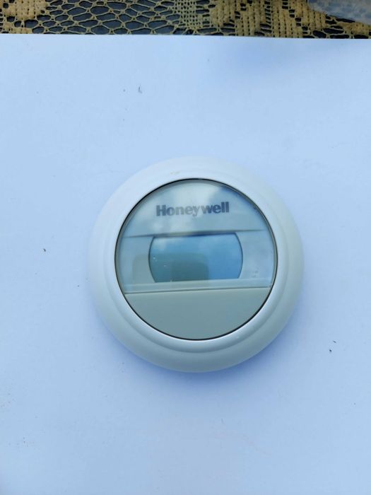 Termostat pokojowy Honeywell T87G1006