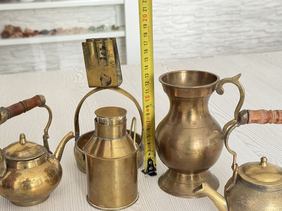 zestaw ozdobnych naczyń vintage z mosiądzu