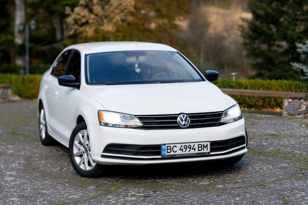 Автомобіль Volkswagen Jetta 2015