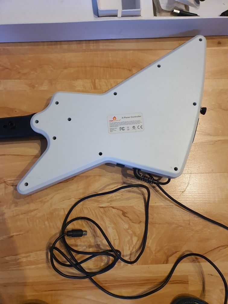 Gitara guitar hero xbox 360 i PC