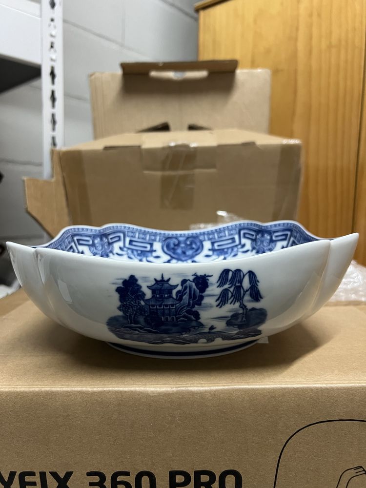 Saladeira SPD PORCELANAS - China Azul, designed by Oficina Real.