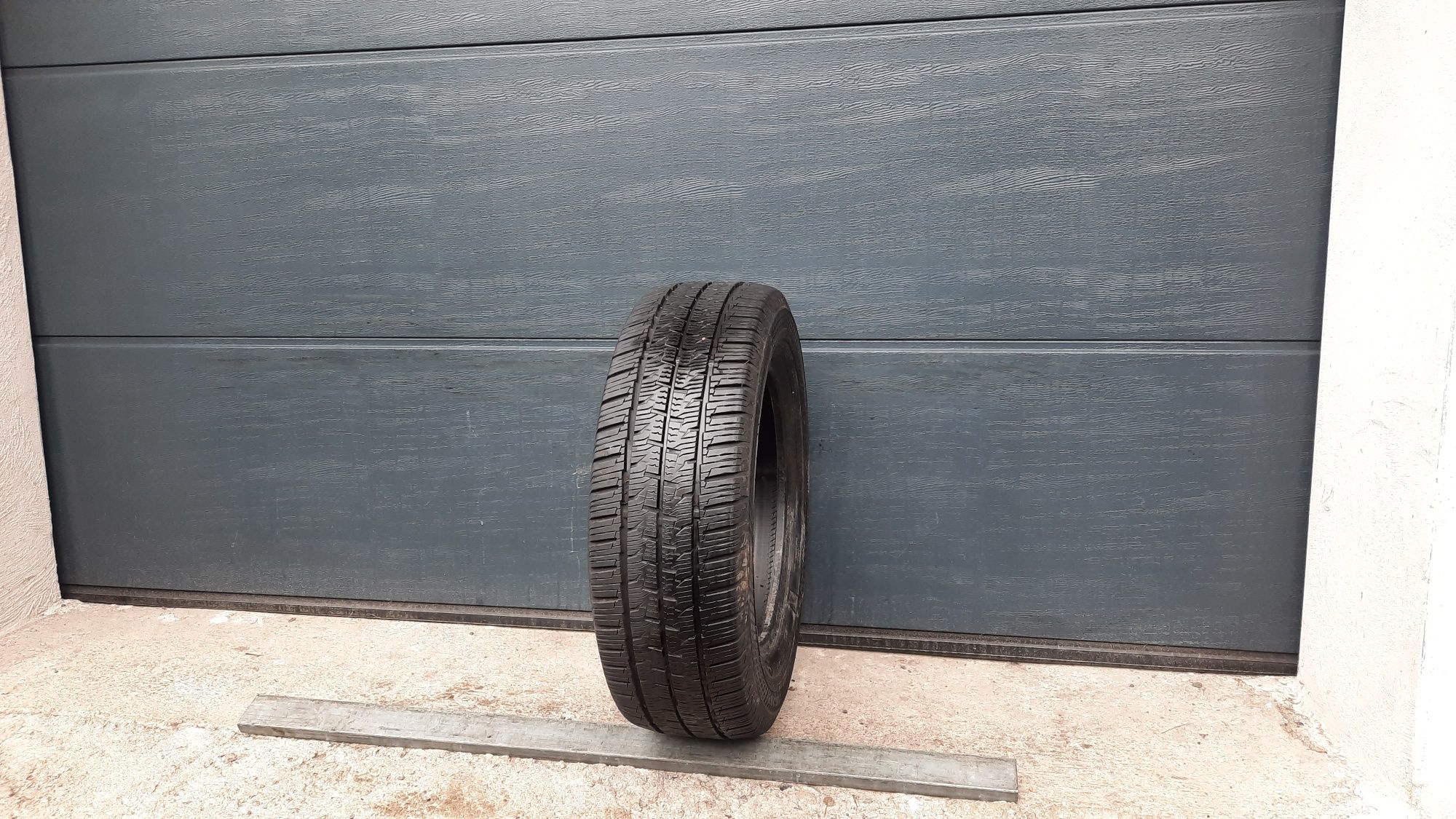 Continental 215/65 R16 C VanContact 4Season