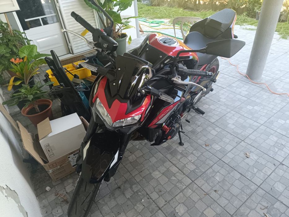 Kawasaki z900 de 2024