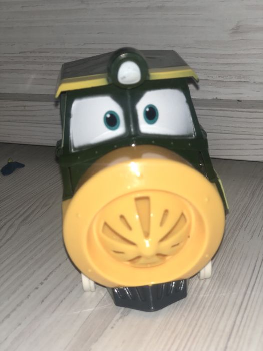 Робот трансформер . С мультика Робо потяги