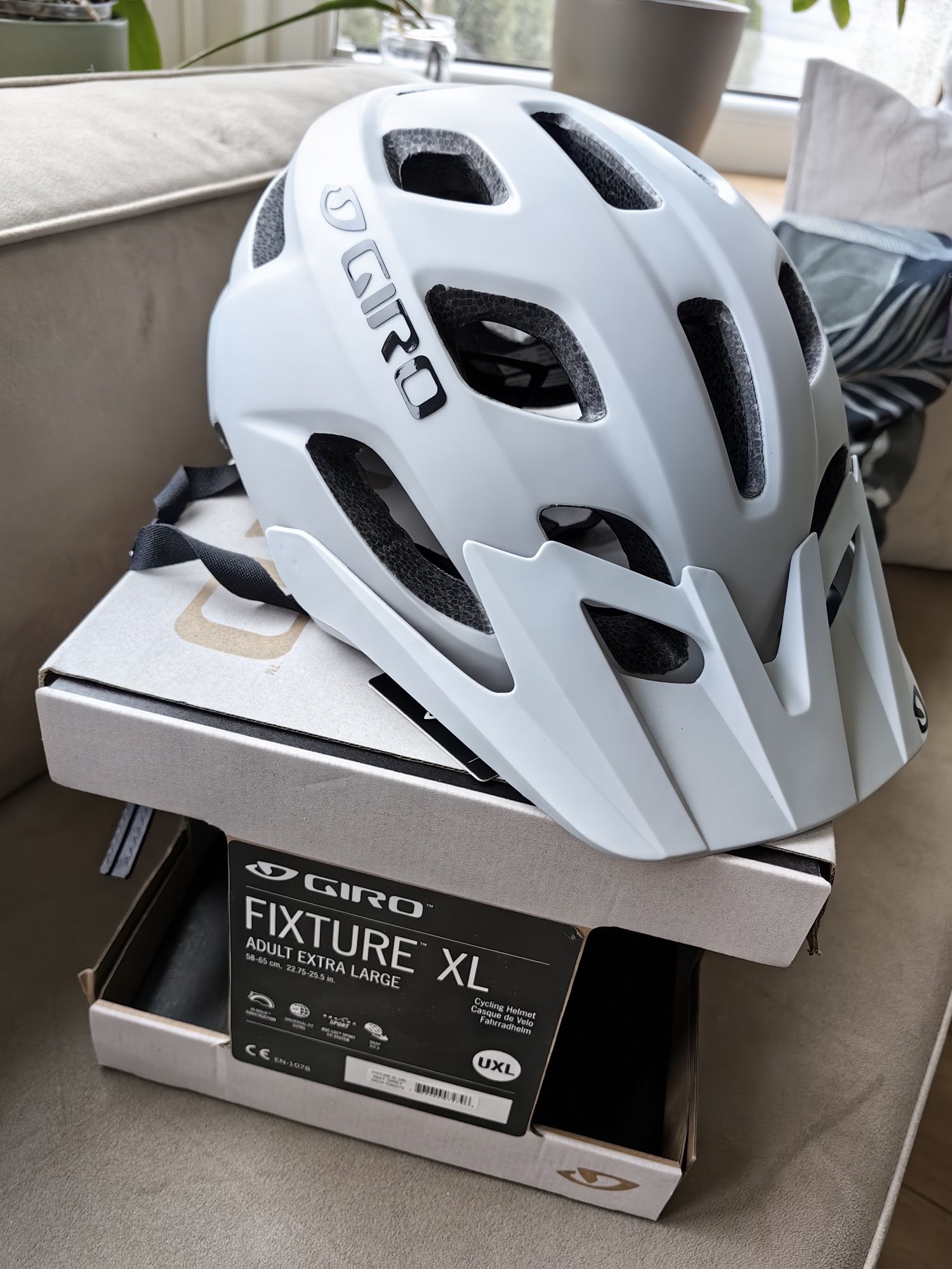 Kask rowerowy GIRO FIXTURE XL