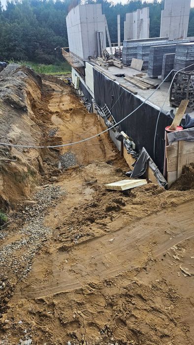 Uslugi koparkami gasienicowymi wozidlami