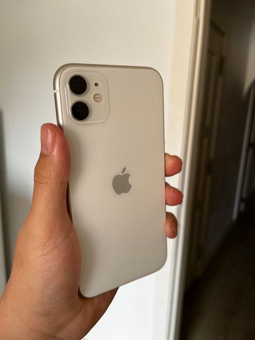 iPhone 11 está como novo