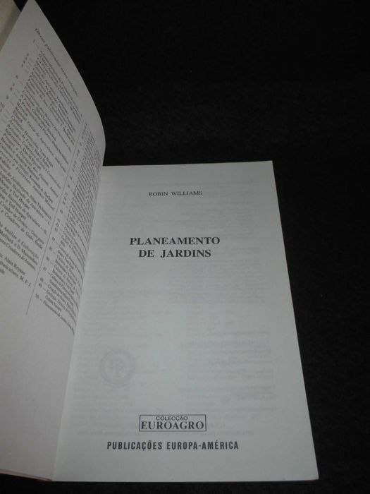 Livro Planeamento de Jardins Robin Williams