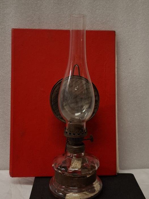 Lampa naftowa szklana z kloszem prl