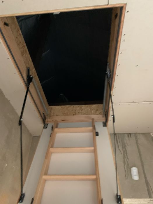 Продам будинок в Мукачево в р-н Росвигово  400 $ за кв м