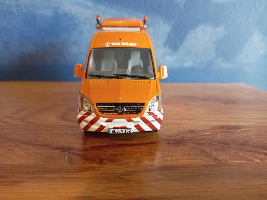 Model WSI 1:50 - PILOT BF-3 - Van der Vlist MB Sprinter