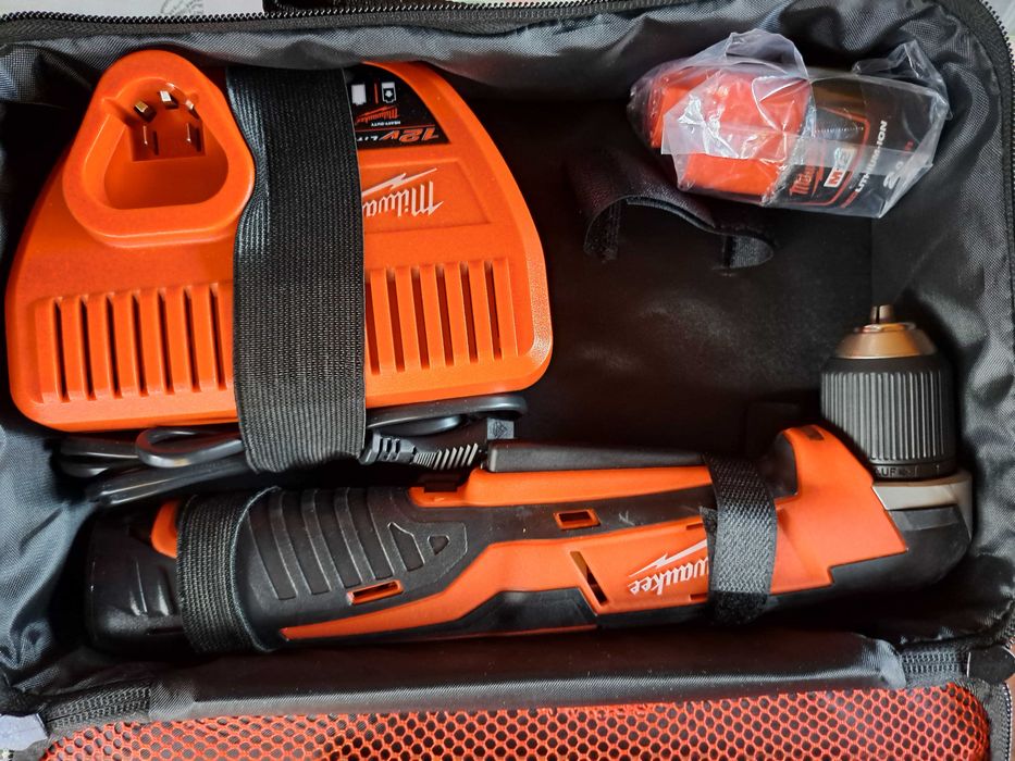 Wiertarko wkrętak kątowy Milwaukee M12