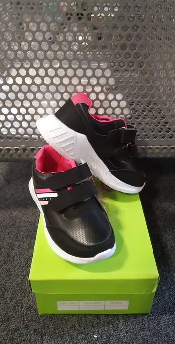 R. 26 Buty sportowe dla dziewczynki nowe na rzepy adidasy 16 cm