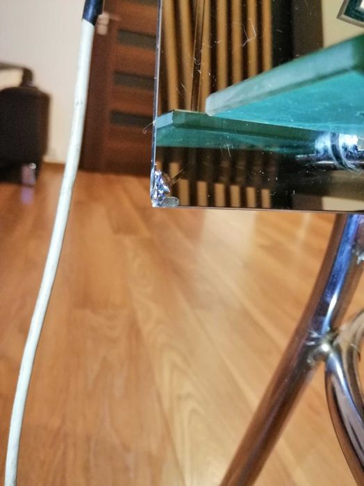 Lustro łazienkowe z półką podświetlane